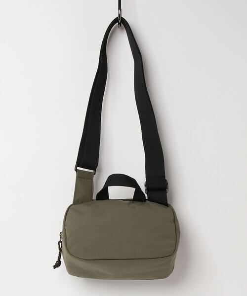 Reebok(リーボック)の「クラシックス キャンピング シティ バッグ / Classics Camping City Bag(ショルダーバッグ・メンズ・ブラック/アーミー・FREE)」の4枚目の写真