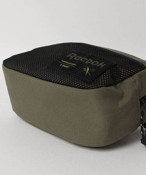 Reebok(リーボック)の「クラシックス キャンピング シティ バッグ / Classics Camping City Bag(ショルダーバッグ・メンズ・ブラック/アーミー・FREE)」の7枚目の写真
