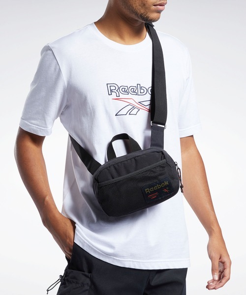 Reebok(リーボック)の「クラシックス キャンピング シティ バッグ / Classics Camping City Bag(ショルダーバッグ・メンズ・ブラック/アーミー・FREE)」の3枚目の写真