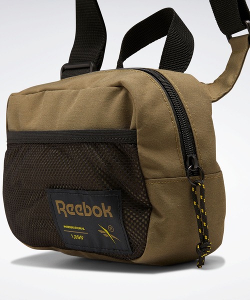 Reebok(リーボック)の「クラシックス キャンピング シティ バッグ / Classics Camping City Bag(ショルダーバッグ・メンズ・ブラック/アーミー・FREE)」の5枚目の写真