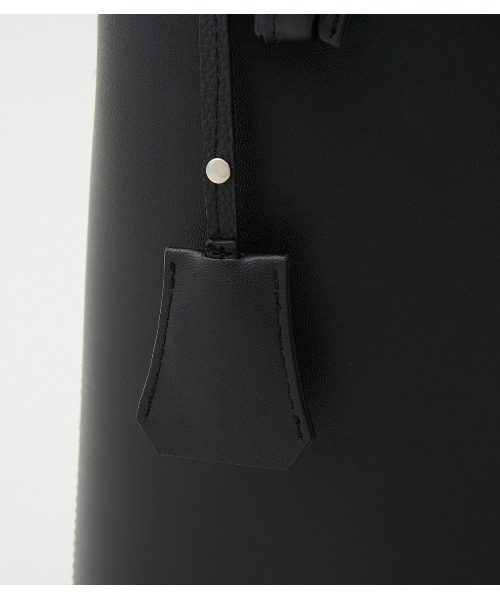 AZUL by moussy（アズールバイマウジー）の「KNOT HANDLE SQUARE TOTE BAG/ノットハンドルスクエアトートバッグ（ショルダーバッグ・レディース・ライトブルー/ブラック/ライトベージュ・FREE）」の7枚目の写真