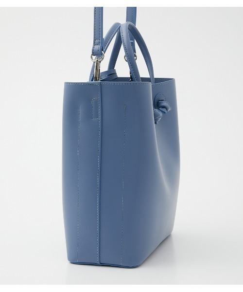 AZUL by moussy（アズールバイマウジー）の「KNOT HANDLE SQUARE TOTE BAG/ノットハンドルスクエアトートバッグ（ショルダーバッグ・レディース・ライトブルー/ブラック/ライトベージュ・FREE）」の16枚目の写真
