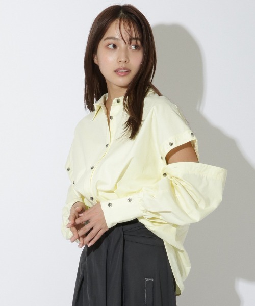 REDYAZEL（レディアゼル）の「ボタン付きドロップシャツ（シャツ/ブラウス・レディース・オフホワイト/サックスブルー/イエロー・FREE）」の10枚目の写真