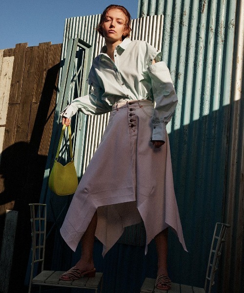 REDYAZEL（レディアゼル）の「ボタン付きドロップシャツ（シャツ/ブラウス・レディース・オフホワイト/サックスブルー/イエロー・FREE）」の7枚目の写真