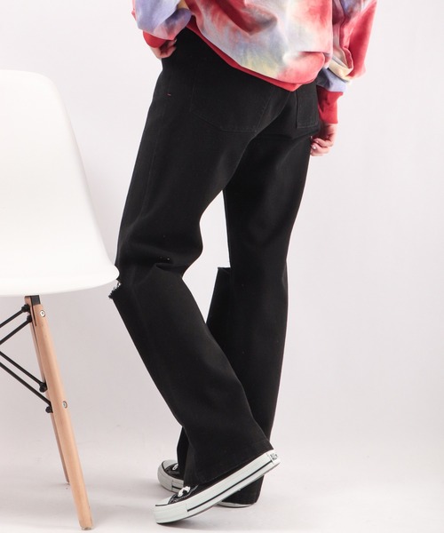 Revo.（レボ）の「ダメージデニム フレアパンツ（デニムパンツ・メンズ・インディゴブルー/ホワイト/ブラック・1/2）」の6枚目の写真
