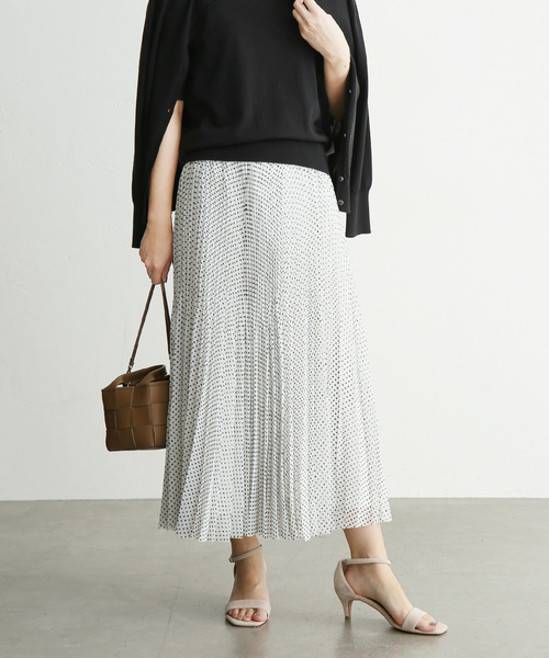 La TOTALITE（ラトータリテ）の「ドットシフォンプリーツスカート  