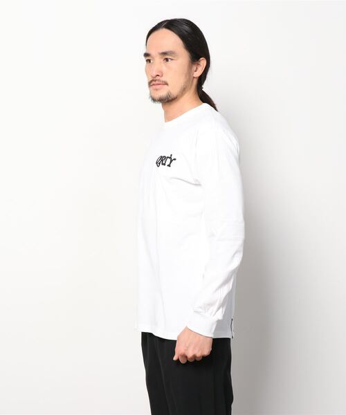 qwerty(クワーティ)の「qwerty (クワーティ)3D Embroidery LS TEE(Tシャツ/カットソー・メンズ・ホワイト/ブラック・X-LARGE/LARGE/MEDIUM)」の11枚目の写真