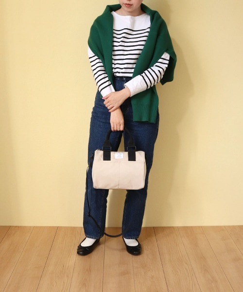 COLDE （コルデ）の「ナイロンミニボストン（ボストンバッグ・レディース・ブラック/グレイッシュベージュ・FREE）」の6枚目の写真