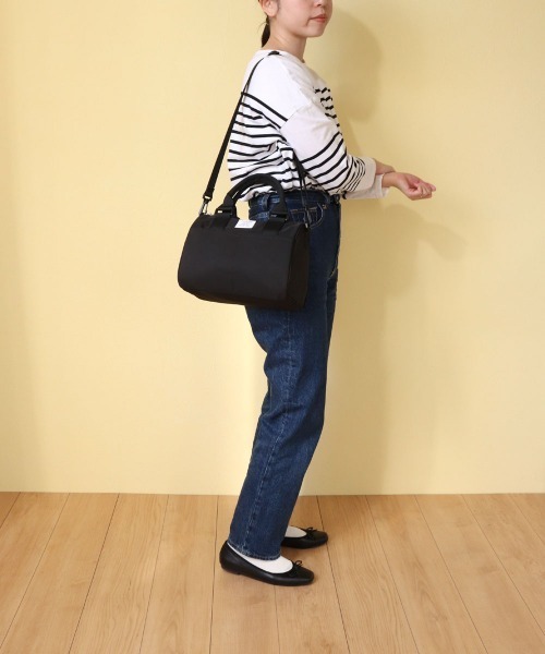 COLDE （コルデ）の「ナイロンミニボストン（ボストンバッグ・レディース・ブラック/グレイッシュベージュ・FREE）」の5枚目の写真