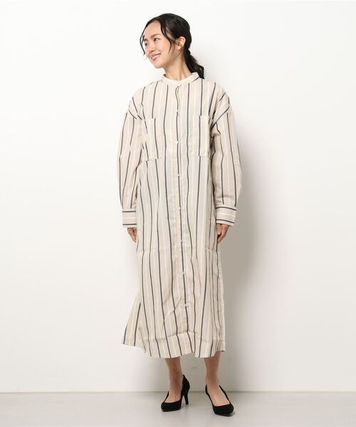 KOBE LETTUCE（コウベレタス）の「スタンドカラーロングシャツワンピース（シャツワンピース・レディース・オフホワイト/ホワイト×ネイビー/ベージュ系その他/ホワイト系その他・FREE）」の10枚目の写真