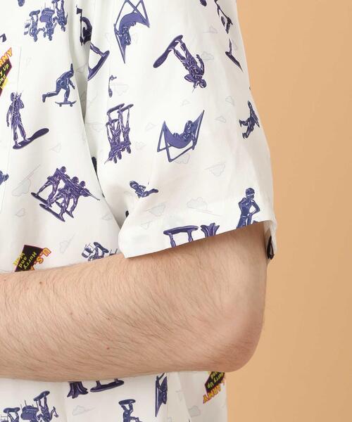 AVIREX（アヴィレックス）の「アロハシャツ A.C. ソルジャー/ALOHA SHIRT A.C. SOLDIER / アヴィレックス / AVIREX（シャツ/ブラウス・メンズ・ホワイト/ブラック・MEDIUM/LARGE/X-LARGE/XX-LARGE）」の15枚目の写真