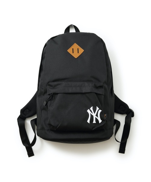 LB/S (エルビーエス)の「MLB 立体刺繍チームロゴ入りデイパック バックパック(バックパック/リュック・メンズ・ブラウン/ネイビー/ブラック・FREE)」の1枚目の写真