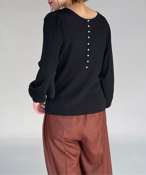 PICCIN（ピッチン）の「ボリュームスリーブ2WAYニット（ニット/セーター・レディース・ブラック/オフホワイト/ブルー/ライトグリーン・M）」の2枚目の写真