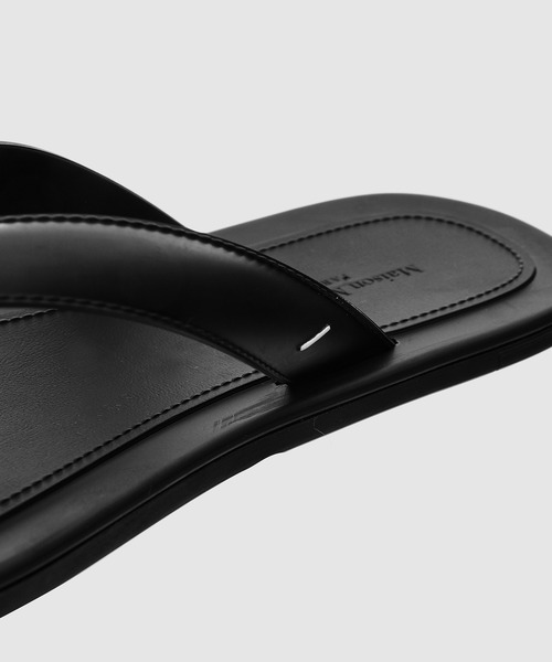 Maison Margiela(メゾンマルジェラ)の「SLIPPER(スリッポン・レディース・オフホワイト/ブラック系その他・38/36/37)」の3枚目の写真
