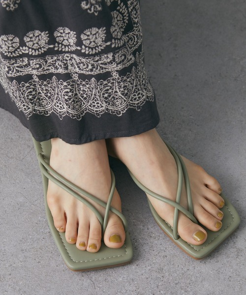 CRAFT STANDARD BOUTIQUE（クラフトスタンダードブティック）の「スクエアトングコードフラットサンダル　＊（サンダル・レディース・ブラック/ベージュ/その他6・S/M/L）」の3枚目の写真