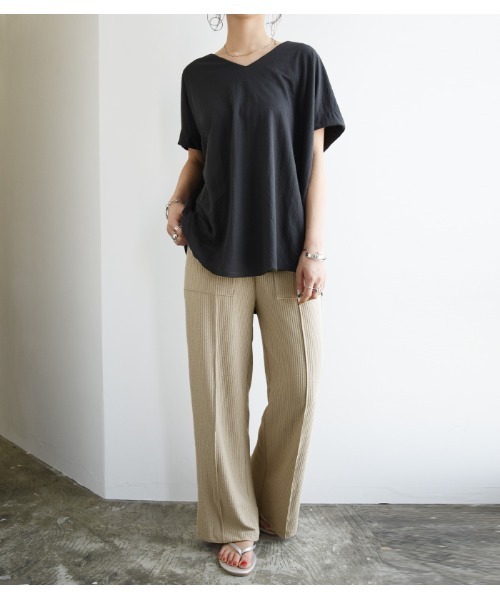 and it_（アンドイット）の「ひんやリブスリットパンツ（その他パンツ・レディース・ベージュ/グレイッシュベージュ/スミクロ・L/M）」の13枚目の写真