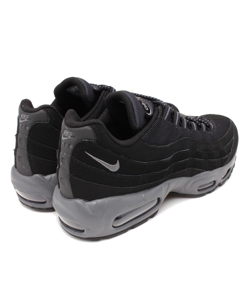 NIKE（ナイキ）の「メンズ ナイキ エアマックス ホワイト ブラック NIKE AIR MAX 95 609048-087/109（スニーカー・メンズ・ホワイト/ブラック・26.5cm/28cm/27cm/27.5cm/29cm/28.5cm）」の5枚目の写真