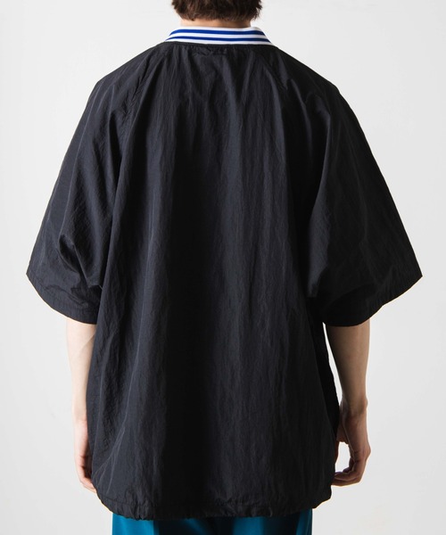 WEGO(ウィゴー)の「WEGO/ラインリブナイロン半袖プルオーバー(スウェット・メンズ・ダークグリーン/オレンジ/ブラック・MEDIUM/LARGE)」の16枚目の写真