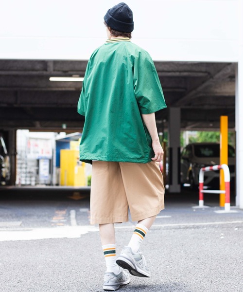 WEGO(ウィゴー)の「WEGO/ラインリブナイロン半袖プルオーバー(スウェット・メンズ・ダークグリーン/オレンジ/ブラック・MEDIUM/LARGE)」の9枚目の写真