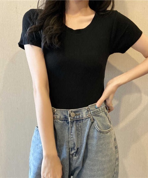 MAISON BREEZE（メゾンブリーズ）の「【MAISON BREEZE】ラウンドネックリブニットショートトップス SCCH154（Tシャツ/カットソー・レディース・ブラック/ベージュ/オレンジ/ブルー/アイボリー/グリーン・FREE）」の3枚目の写真