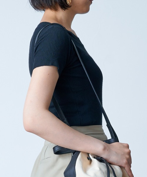 MAISON BREEZE（メゾンブリーズ）の「【MAISON BREEZE】ラウンドネックリブニットショートトップス SCCH154（Tシャツ/カットソー・レディース・ブラック/ベージュ/オレンジ/ブルー/アイボリー/グリーン・FREE）」の13枚目の写真