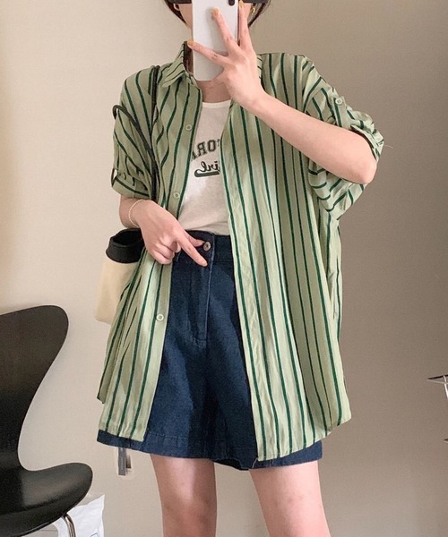 Auntie Rosa（アンティローザ）の「オーバーサイズストライプシャツ　タンクトップ付（シャツ/ブラウス・レディース・ピンク/グリーン・FREE）」の2枚目の写真