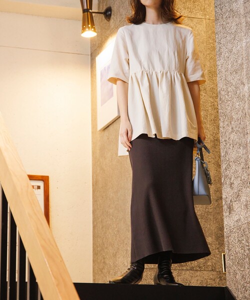 OPAQUE.CLIP（オペークドットクリップ）の「◆リブニットナロースカート【WEB限定サイズ】（スカート・レディース・チャコールグレー/ブルー/サンドベージュ・40/38）」の13枚目の写真