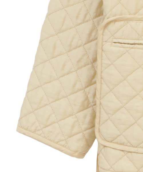 CLANE（クラネ）の「QUILTING NO COLLAR JACKET（ノーカラージャケット・レディース・カーキ/イエロー・2/1）」の20枚目の写真