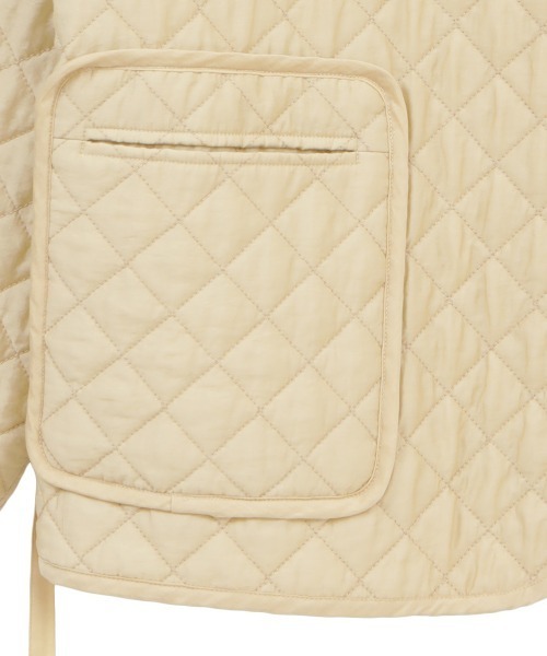 CLANE（クラネ）の「QUILTING NO COLLAR JACKET（ノーカラージャケット・レディース・カーキ/イエロー・2/1）」の19枚目の写真