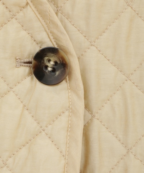 CLANE（クラネ）の「QUILTING NO COLLAR JACKET（ノーカラージャケット・レディース・カーキ/イエロー・2/1）」の18枚目の写真