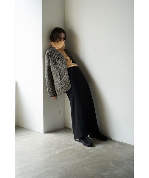 CLANE（クラネ）の「QUILTING NO COLLAR JACKET（ノーカラージャケット・レディース・カーキ/イエロー・2/1）」の9枚目の写真