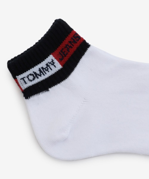 tommy jeans(トミー ジーンズ)の「TJ FLAG LOGO SOCKS(ソックス/靴下・メンズ・ホワイト/ブラック・FREE)」の5枚目の写真