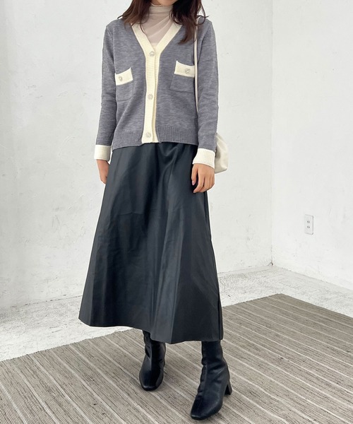 Lamoa(ラモア)の「Lamoa/Vネック バイカラー ニットカーディガン(カーディガン/ボレロ・レディース・ブラック/グレー/ホワイト・FREE)」の12枚目の写真