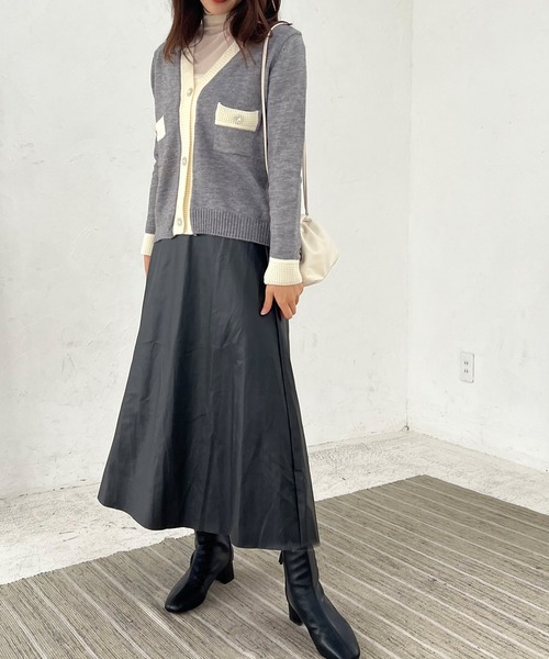 Lamoa(ラモア)の「Lamoa/Vネック バイカラー ニットカーディガン(カーディガン/ボレロ・レディース・ブラック/グレー/ホワイト・FREE)」の13枚目の写真