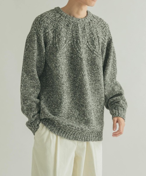 FORK&SPOON(フォークアンドスプーン)の「FORK&SPOON 求心クルーネックニット(ニット/セーター・メンズ・グレー系その他/オフホワイト・4/5)」の9枚目の写真