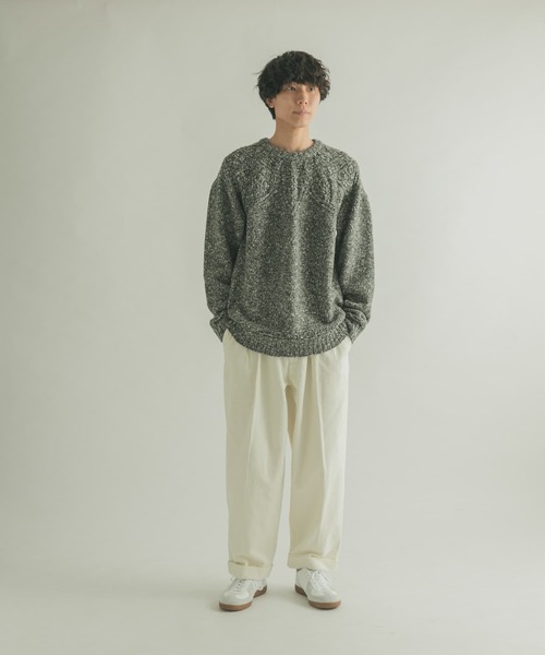 FORK&SPOON(フォークアンドスプーン)の「FORK&SPOON 求心クルーネックニット(ニット/セーター・メンズ・グレー系その他/オフホワイト・4/5)」の21枚目の写真