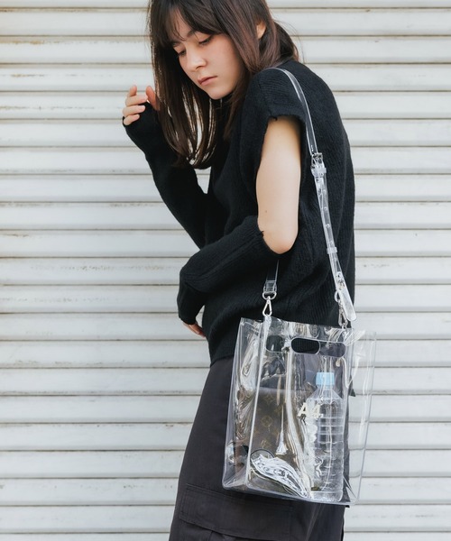 NaNa-NaNa（ナナナナ）の「nana-nana/ナナナナ A4 PVC ショルダー