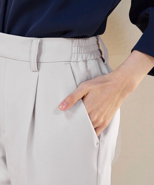 Tiaclasse（ティアクラッセ）の「テーパードパンツ（スラックス・レディース・ネイビー/ブラック/グレイッシュベージュ・XL/XXL）」の12枚目の写真