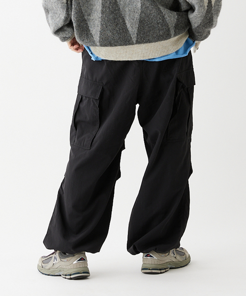 ARMY TWILL（アーミーツイル）の「【ARMY TWILL / アーミーツイル】別注 ナイロン カーゴパンツ（カーゴパンツ・メンズ・ブラック/カーキ/ホワイト・LARGE/MEDIUM）」の7枚目の写真