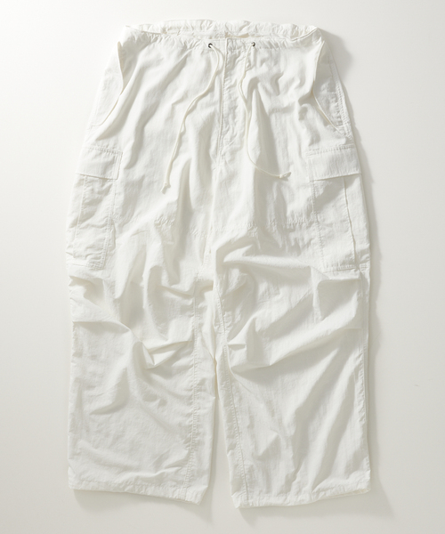 ARMY TWILL（アーミーツイル）の「【ARMY TWILL / アーミーツイル】別注 ナイロン カーゴパンツ（カーゴパンツ・メンズ・ブラック/カーキ/ホワイト・LARGE/MEDIUM）」の15枚目の写真