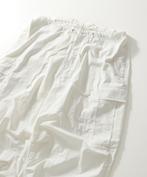 ARMY TWILL（アーミーツイル）の「【ARMY TWILL / アーミーツイル】別注 ナイロン カーゴパンツ（カーゴパンツ・メンズ・ブラック/カーキ/ホワイト・LARGE/MEDIUM）」の16枚目の写真
