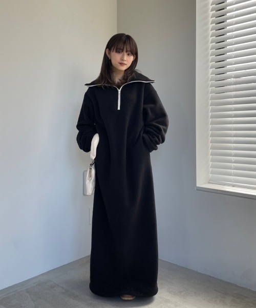 AMAIL(アマイル)の「Fleece maxi halfzip op(ワンピース・レディース・アイボリー/ラベンダー/ブラック・FREE)」の5枚目の写真
