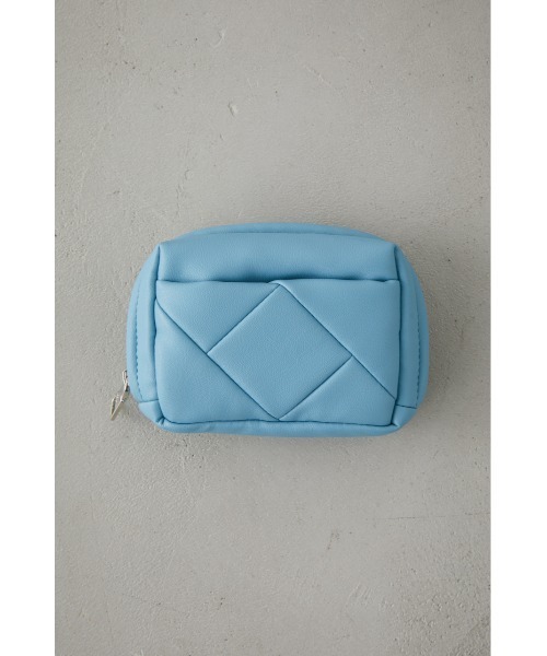 AZUL by moussy(アズールバイマウジー)の「QUILTING MINI SQUARE POUCH/キルティングミニスクエアポーチ(ポーチ・レディース・ライトブルー/ブラック/イエロー/オレンジ/アイボリー・FREE)」の4枚目の写真