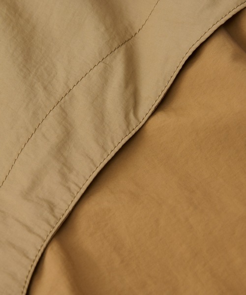 un dix cors(アンディコール)の「バイカラーマルチウェイマウンテンパーカー(マウンテンパーカー・レディース・ベージュ/グレイッシュベージュ・FREE)」の6枚目の写真