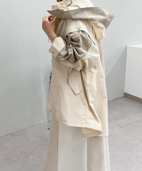 un dix cors(アンディコール)の「バイカラーマルチウェイマウンテンパーカー(マウンテンパーカー・レディース・ベージュ/グレイッシュベージュ・FREE)」の12枚目の写真