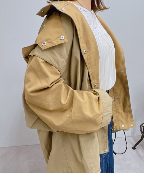 un dix cors(アンディコール)の「バイカラーマルチウェイマウンテンパーカー(マウンテンパーカー・レディース・ベージュ/グレイッシュベージュ・FREE)」の19枚目の写真