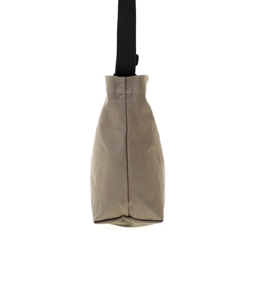 Manhattan Portage(マンハッタンポーテージ)の「Clearview Shoulder Bag Canvas(ショルダーバッグ・レディース・ベージュ/オリーブ/ブラック/ブラウン/ブルー/オートミール・MEDIUM)」の19枚目の写真