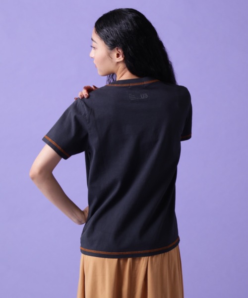 AVIREX（アヴィレックス）の「【直営店限定】PRODUCT DYEING STITCH T-SHIRT/ プロダクトダイイング ステッチTシャツ（Tシャツ/カットソー・レディース・パープル/アイボリー/ブラック/オリーブ系・M/S）」の21枚目の写真