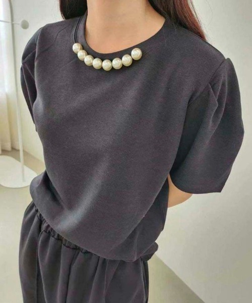 AMELY（エミリー）の「パールデザインTシャツ（Tシャツ/カットソー・レディース・ブラック/ブルー/ピンク/ホワイト・フリー）」の3枚目の写真