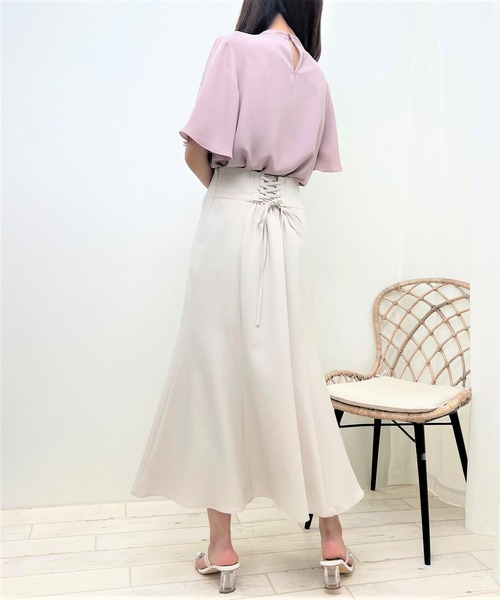 INGNI(イング)の「パールピン付トロミ5分袖ブラウス(シャツ/ブラウス・レディース・ブルー/ピンク/ホワイト×ブラック/オフホワイト・M)」の18枚目の写真